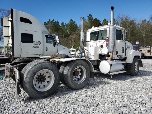 2003 Mack 600 CH600