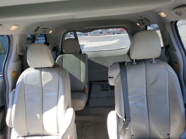 2014 Toyota Sienna XLE