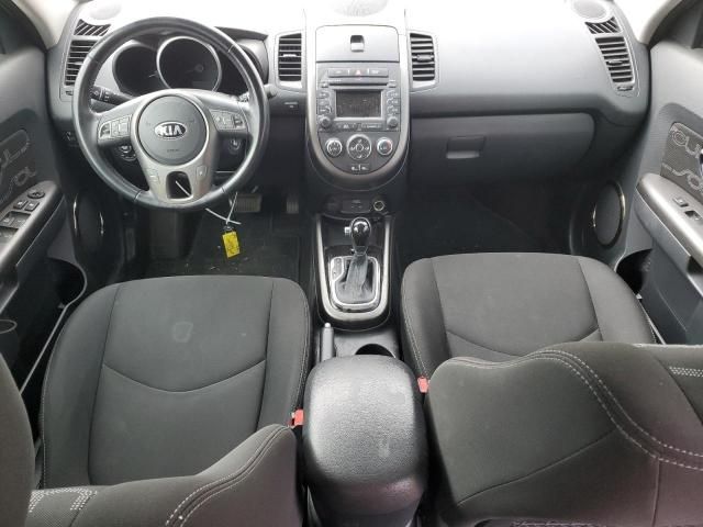 2013 KIA Soul +