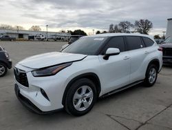 Toyota Highlander Vehiculos salvage en venta: 2023 Toyota Highlander Hybrid LE