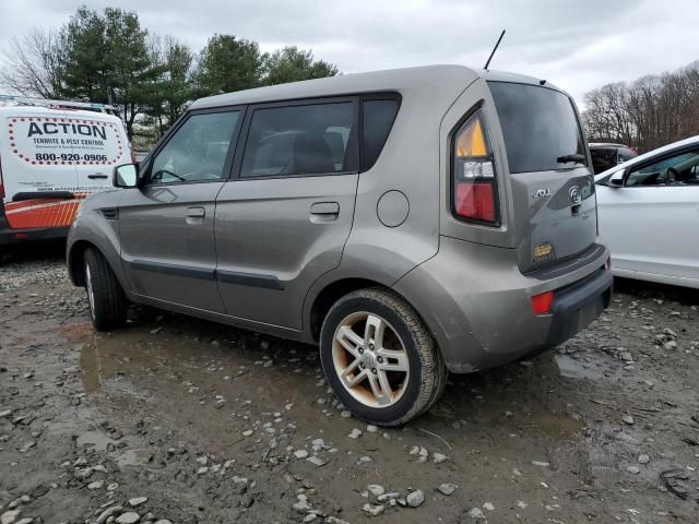 2010 KIA Soul +