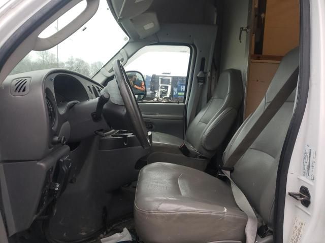 2007 Ford Econoline E350 Super Duty Cutaway Van