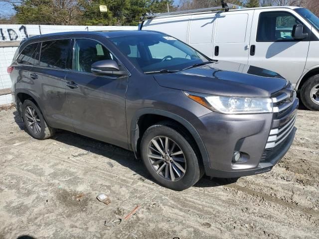 2019 Toyota Highlander SE