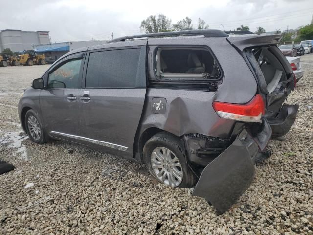 2013 Toyota Sienna XLE