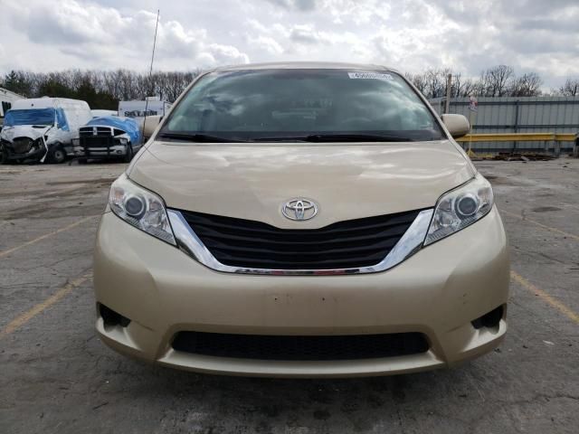 2011 Toyota Sienna LE