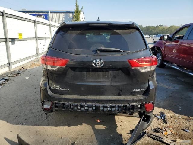 2019 Toyota Highlander SE