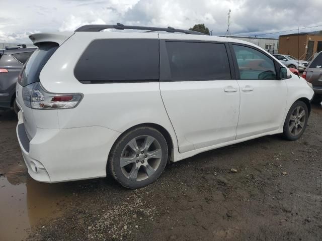 2012 Toyota Sienna Sport