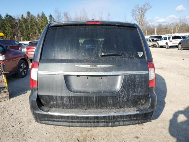 2012 Chrysler Town & Country Touring L