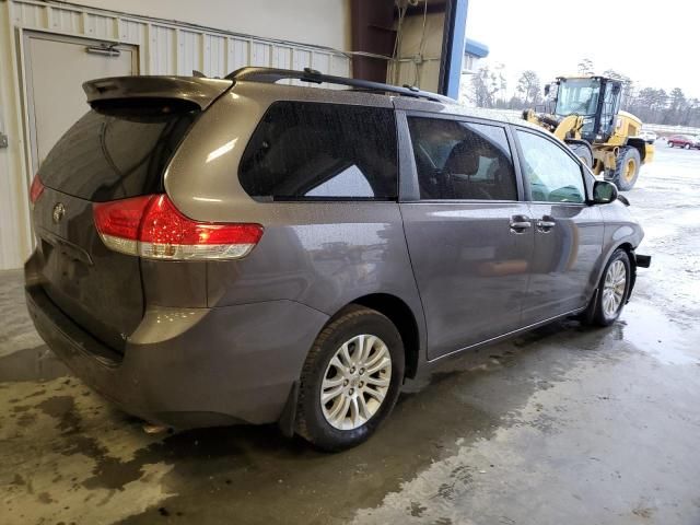 2014 Toyota Sienna XLE