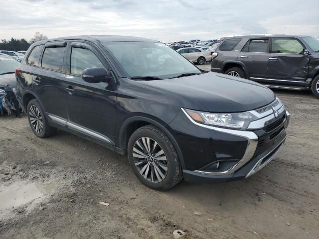 2019 Mitsubishi Outlander SE