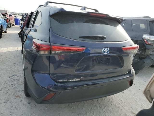 2022 Toyota Highlander Hybrid XLE