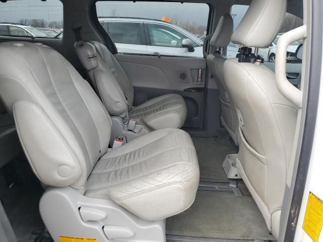 2013 Toyota Sienna XLE