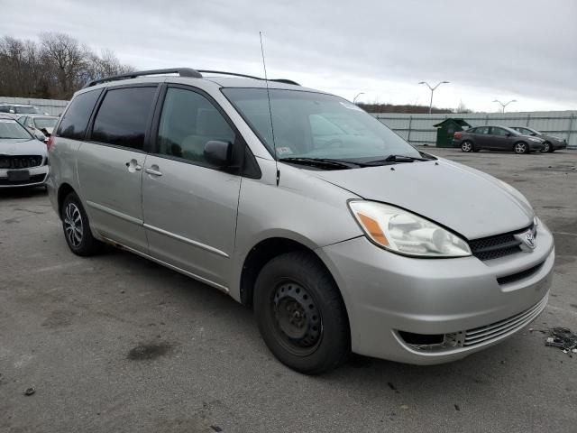 2004 Toyota Sienna CE