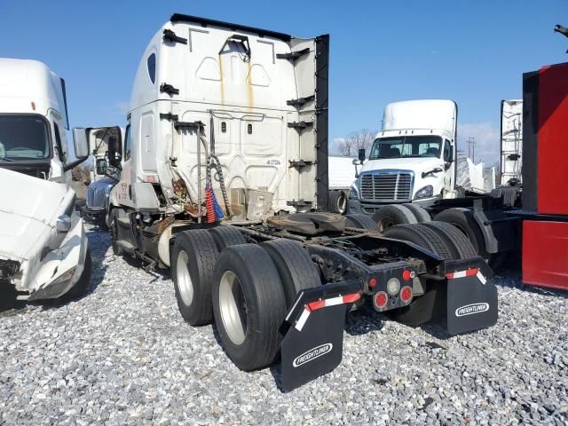 2018 Freightliner Cascadia 126