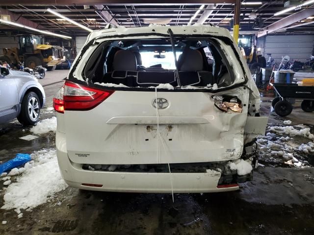 2017 Toyota Sienna XLE