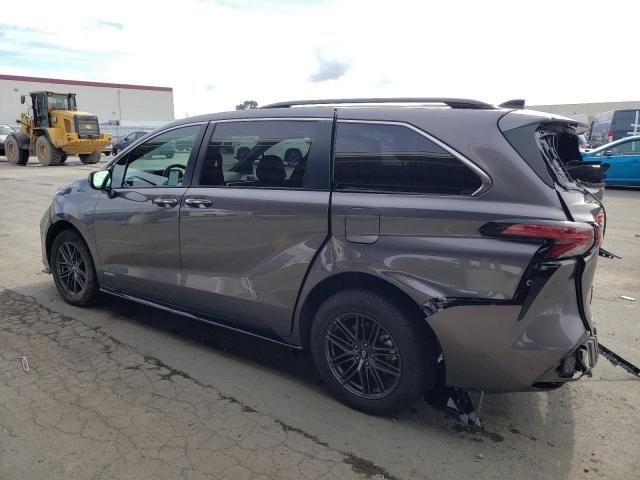 2021 Toyota Sienna XSE