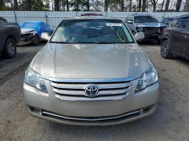 2005 Toyota Avalon XL