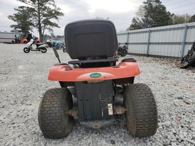 2007 John Deere Lawnmower