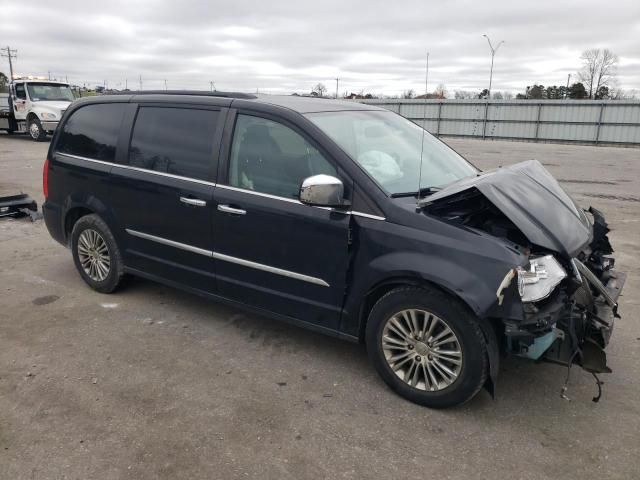 2013 Chrysler Town & Country Touring L