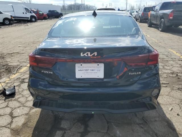 2023 KIA Forte LX