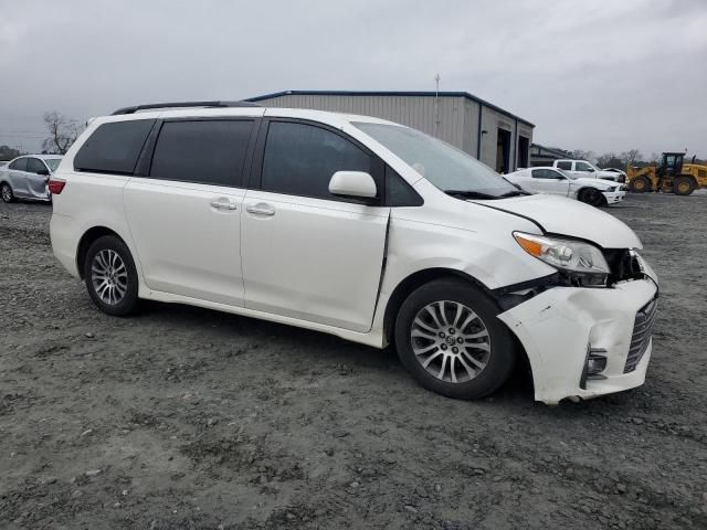 2019 Toyota Sienna XLE