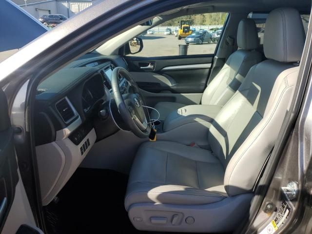 2018 Toyota Highlander SE