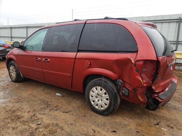 2006 Chrysler Town & Country LX