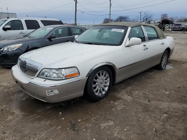 2003 Lincoln Town Car Signature