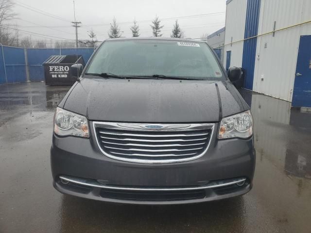 2015 Chrysler Town & Country Touring L