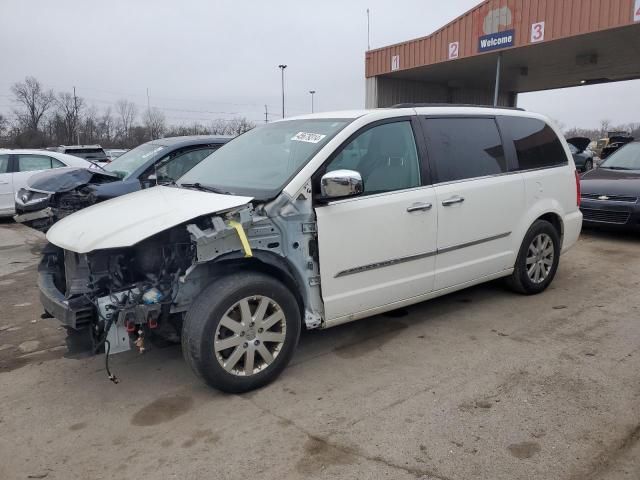 2012 Chrysler Town & Country Touring L