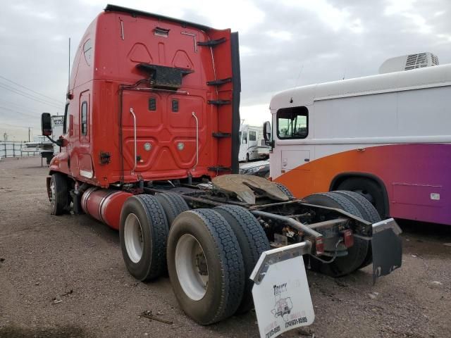 2012 Freightliner Cascadia 125