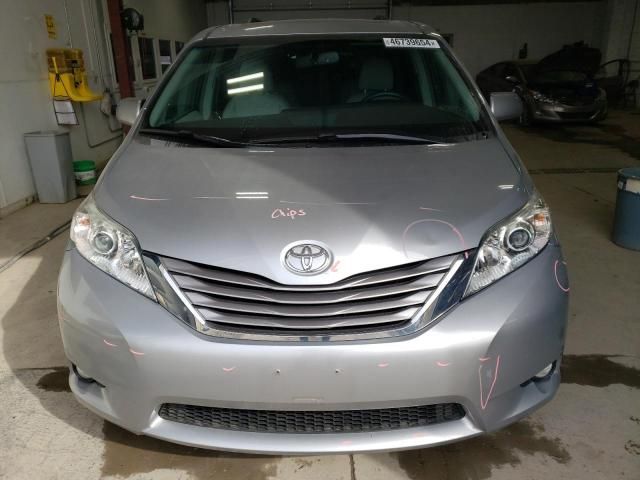 2017 Toyota Sienna XLE