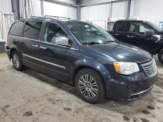 2014 Chrysler Town & Country Touring L