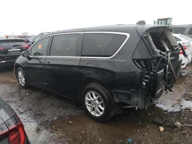 2020 Chrysler Voyager LX