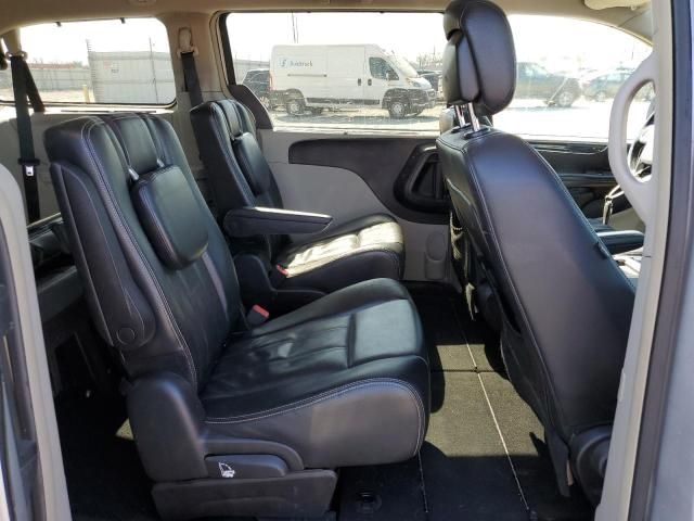 2012 Chrysler Town & Country Touring L