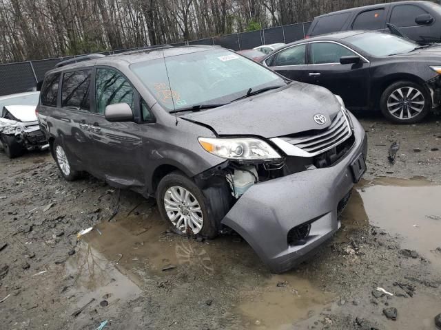 2012 Toyota Sienna XLE