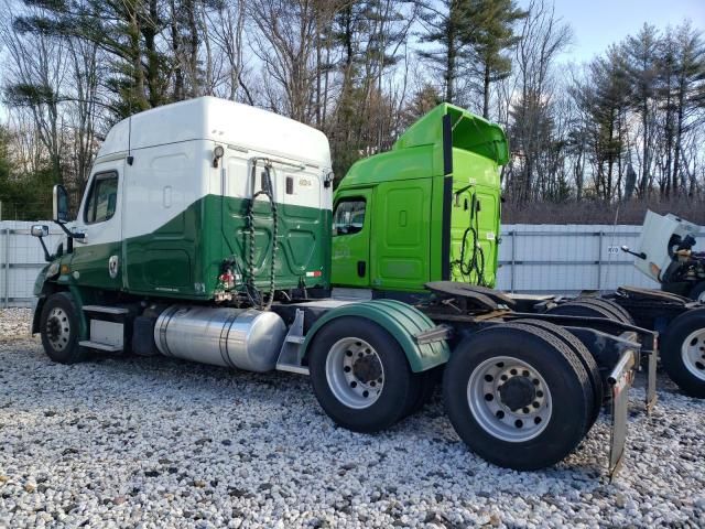 2013 Freightliner Cascadia 113