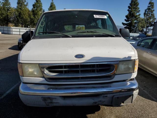 2001 Ford Econoline E350 Super Duty Wagon