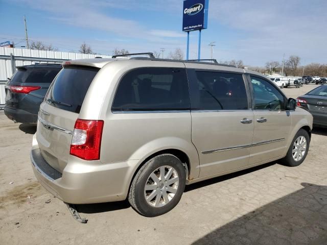 2012 Chrysler Town & Country Touring L