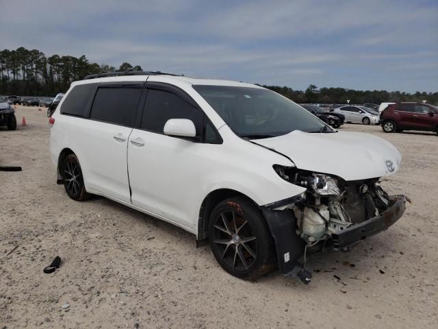 2011 Toyota Sienna XLE