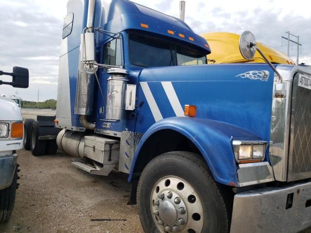 2000 Freightliner Conventional FLD120