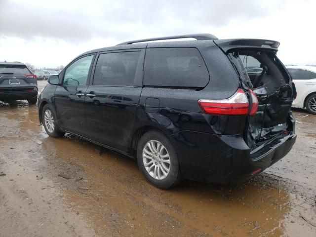 2016 Toyota Sienna XLE