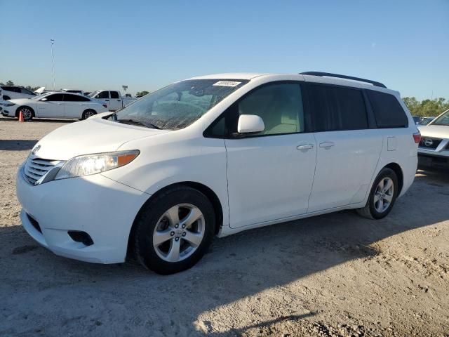 2015 Toyota Sienna LE