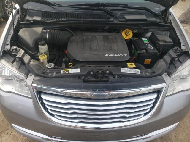 2014 Chrysler Town & Country Touring