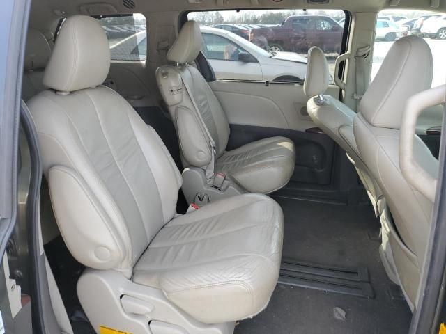 2011 Toyota Sienna XLE