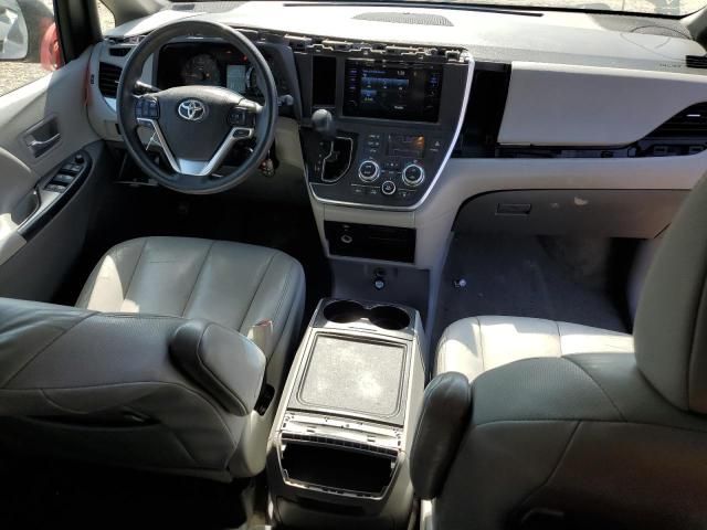 2015 Toyota Sienna LE