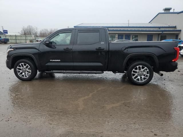 2022 Toyota Tundra Crewmax SR5