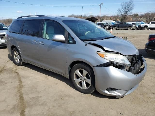 2013 Toyota Sienna LE