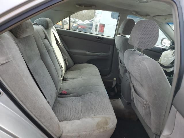 2004 Toyota Camry LE