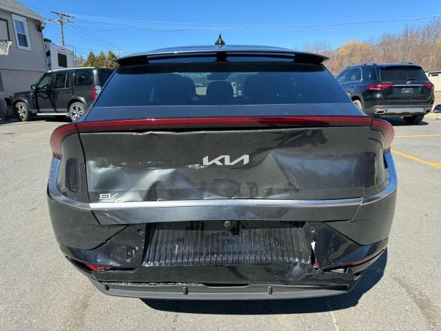 2023 KIA EV6 Light